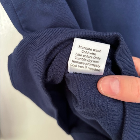 Goodlife long sleeve crewneck sweatshirt - M - never worn! - Picture 8 of 9